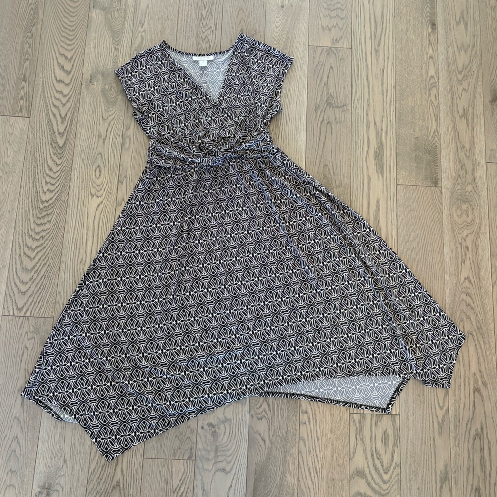 Motherhood Black and White belted Patterned Dress
